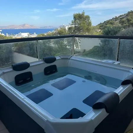 Varkiza Seaside And Views Retreat With Jacuzzi *