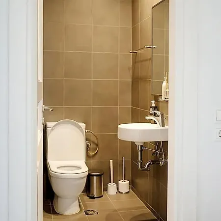 Varkiza Seaside And Views Retreat With Jacuzzi Apartment